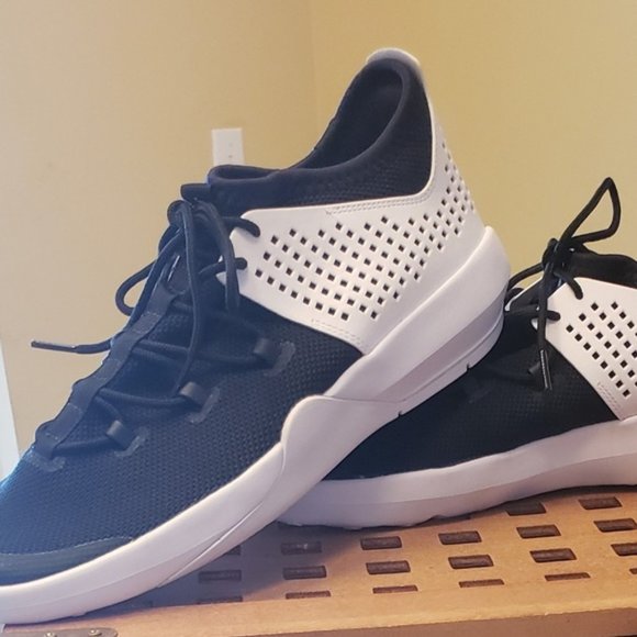 Nike Air Jordan Express - Picture 4 of 4